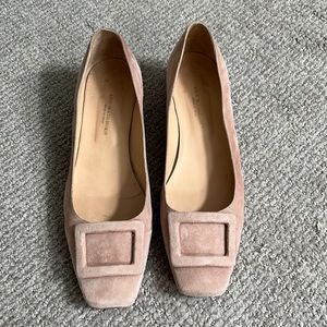 Blush buckle shoe